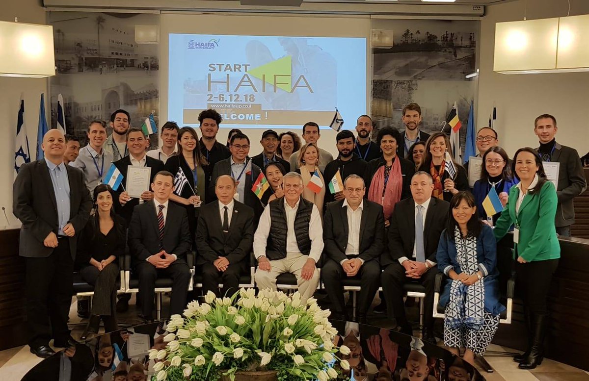 IsraelinBelgium's tweet photo. 5 Ambassadors, 1 Nobel Prize and young startupers from 10 countries at #StartHaifa in #Israel🇮🇱 !
Grégoire de Hemptinne from @shaypwater is our Belgian envoy ‒ can you spot the 🇧🇪 flag ?
➣ https://t.co/jEBdQR90Gg
#startups #StartUpNation #hitech #Haifa https://t.co/fUDJxtkb2s