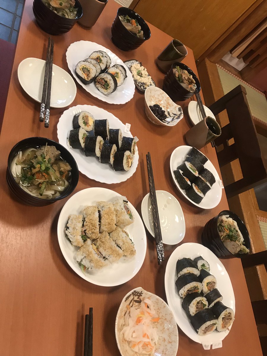 asakusa_Nagomi's tweet photo. Our food meal Sushi.
ใญใใใณใทใงใใฎในใฟใใใใใ่ฉฆไฝใงใๅฏฟๅธใไฝใฃใฆใใใพใใ๐
ใฌใฎใฅใฉใผๅใ้ ใใชใใใใใใพใใ๐ณ๐ฃใใฎๆฅใฏ่ฑช่ฏใซใๅฏฟๅธใจใใใใใงใใโญ๏ธใจใผใผใผใฃใฆใ็พๅณใใใฃใใงใโ๏ธ
#foodmeal #ใพใใชใ #sushi #่ๅฏฟๅธ
#่ใใใใ #Kishimenudonnoodles https://t.co/cjeNPHfsBQ