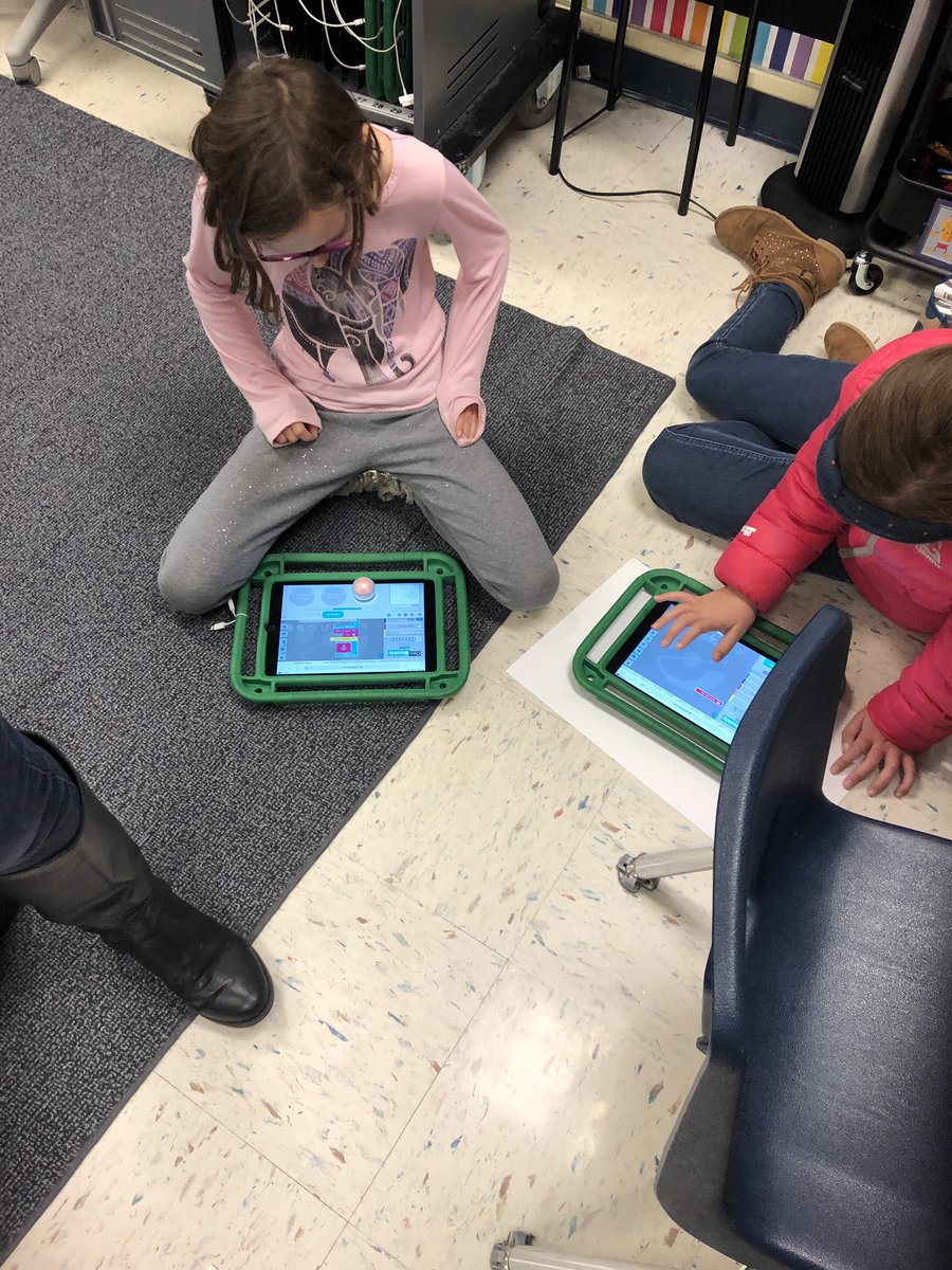 PSD_EReichert's tweet image. Students @Deibler_ES in @PennridgeSD are loving the use of coding with @ozobots with the app Ozoblockly! Great for all grade levels and all comfort levels of block coding! @AmyWeir_Teach @tmyersteach @PADeptofEd @QuercusPrinus #ozobots #hourofcodeInPa #BucksIUSTEAM