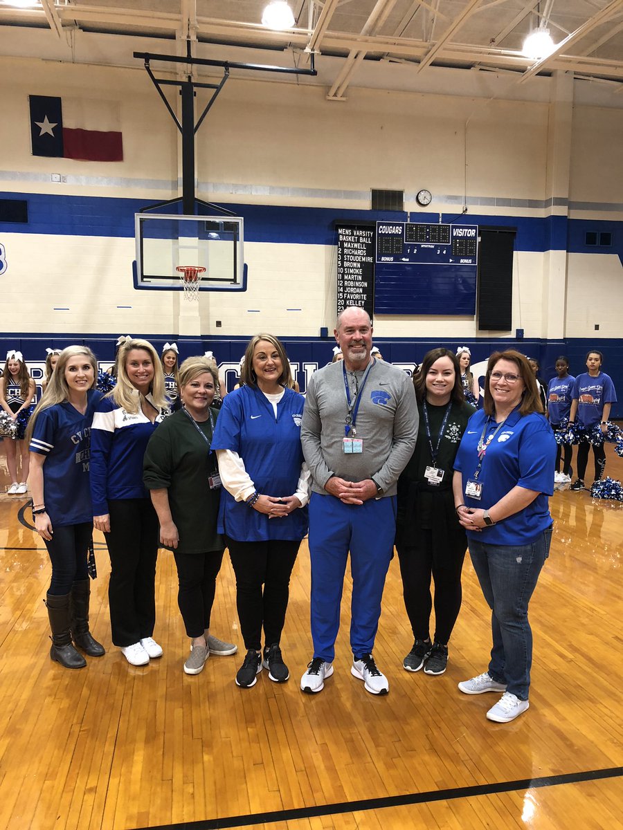 llmfrancis's tweet photo. Cy Creek HS is full #CFISDspirit and ready to show all of Houston on Fox News! Welcome  Nate Griffin - Aaaah CC! 🐾💙 https://t.co/DqJVbJ2BD1