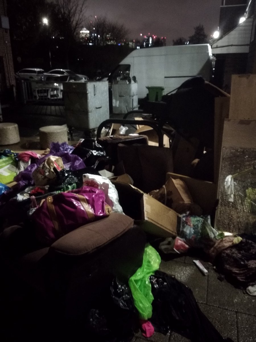 ArgosyLanyard's tweet photo. Day five @lewishamhomes when will something be done? We've had all this dangerous waste dumped outside @ArgosyLanyard since Monday and it has increased in size. Not acceptable. @BenceTra @evelynflytips @Alex_FeisBryce @vickyfoxcroft @LewishamCouncil https://t.co/oGFjQqR4ZP