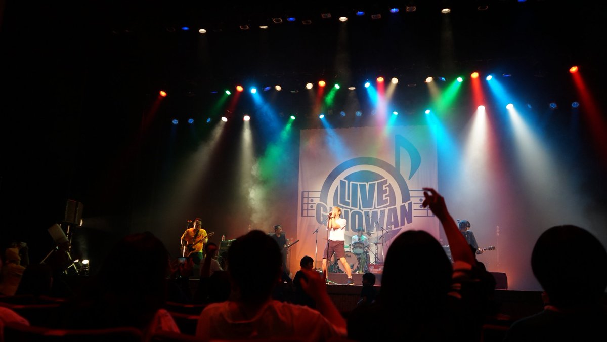 live_ginowan's tweet photo. 🔷#ライブギノワン2018 から1週間…🔷
遅くなりすぎましたが！💦
#日高央（#ヒダカトオル ex. #BEATCRUSADERS）率いる
#STARBEMS 活動休止前3days行けない #沖縄 より愛を込めて！
あのでかいステージをさすがに余す事なくパワー炸裂！
#5人でベムス！残り2日！見逃すなー！また来てね！#thestarbems https://t.co/QUpD2dLdkc