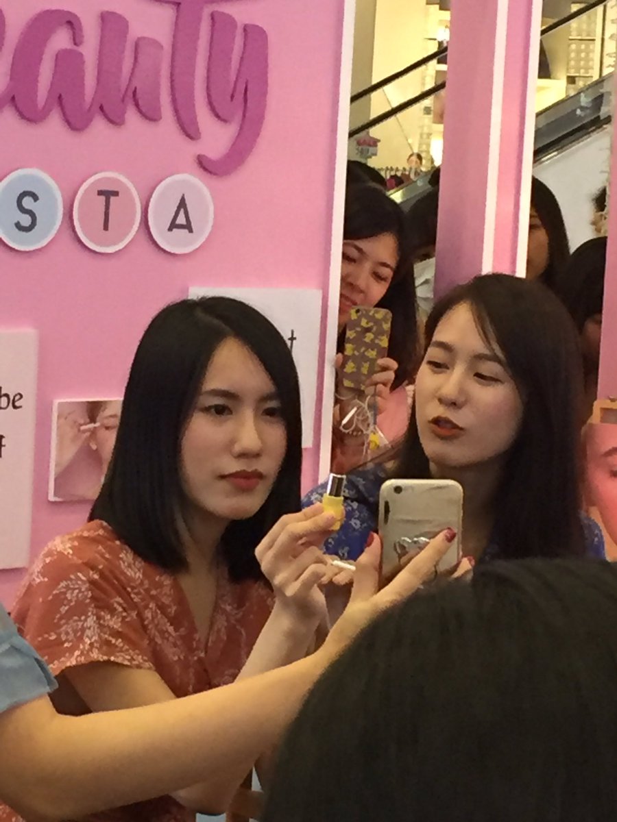 NeT_NR's tweet photo. พี่เค้าน่ารักกันเกินไปมั้ยคะหื้มมม #Mayrr #เมอาพิมฐา #pimtha https://t.co/iLR4LBCi4h