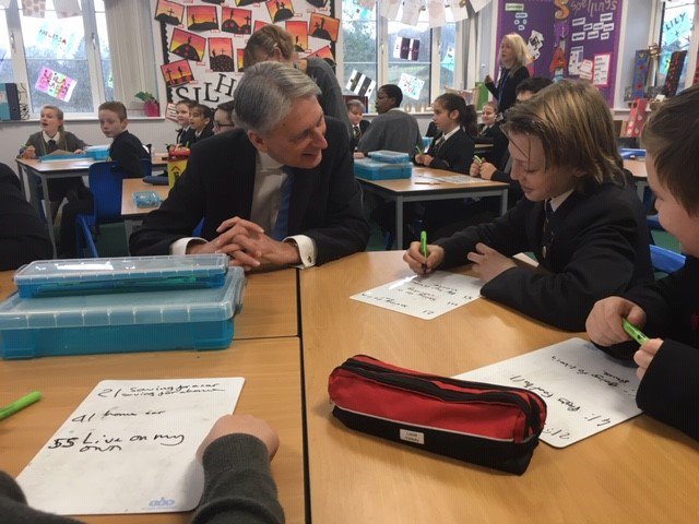 PhilipHammondUK's tweet photo. Everyone should learn about money and saving and it's important to start young. Thanks to @MyBnk and year 6 children at Lyne &amp; Longcross school #futureChancellors https://t.co/QQoHIA4rrQ