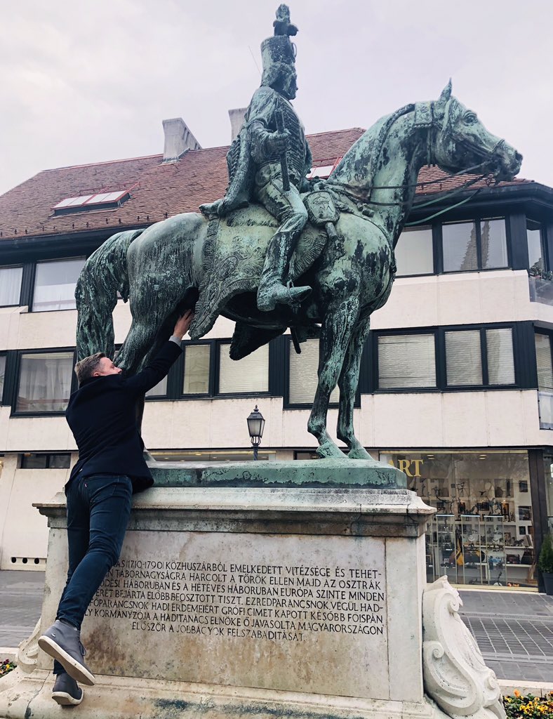Rubbing lucky horse balls thinking of <a href="/RichardAyoade/">RICHARD AYOADE</a> &amp; <a href="/WeeMissBea/">Aisling Bea</a>. #Budapest