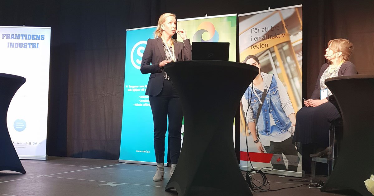 svenskstandard's tweet image. ”Standarder viktig pusselbit i den pågående transformationen för att möjliggöra interoperabilitet mellan system inom industrin o säkra applikationer inom samverkande robotik”/@AnnSjoblom på Automation Småland @autosmaland #smartindustri #robotlyftet @produktion2030 @SWIRA_Robot