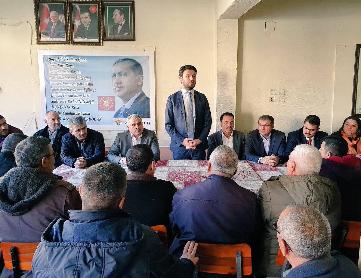 kurtcancelebi's tweet photo. Uşak Sivaslı İlçe Başkanlığımızda temayül yoklamamızı gerçekleştirdik. Seçim çalışmalarımızla alakalı istişare imkanı da bulduğumuz temayül yoklamamızın 31 Mart seçim zaferimize vesile olmasını diliyorum. @erkankandemir @BaybaturMurat https://t.co/mBy26lxEHT