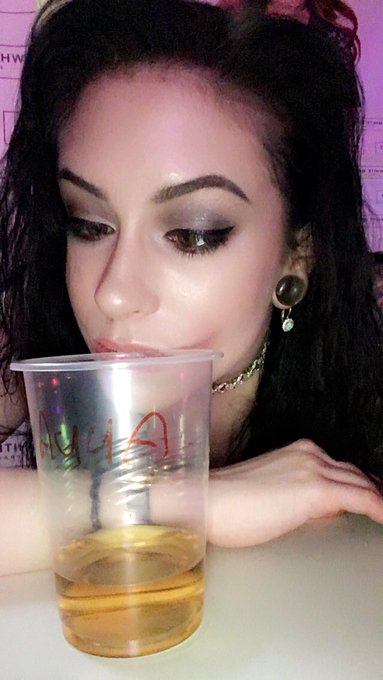 Come hang out with me 💕 https://t.co/oJOl8YYZNA