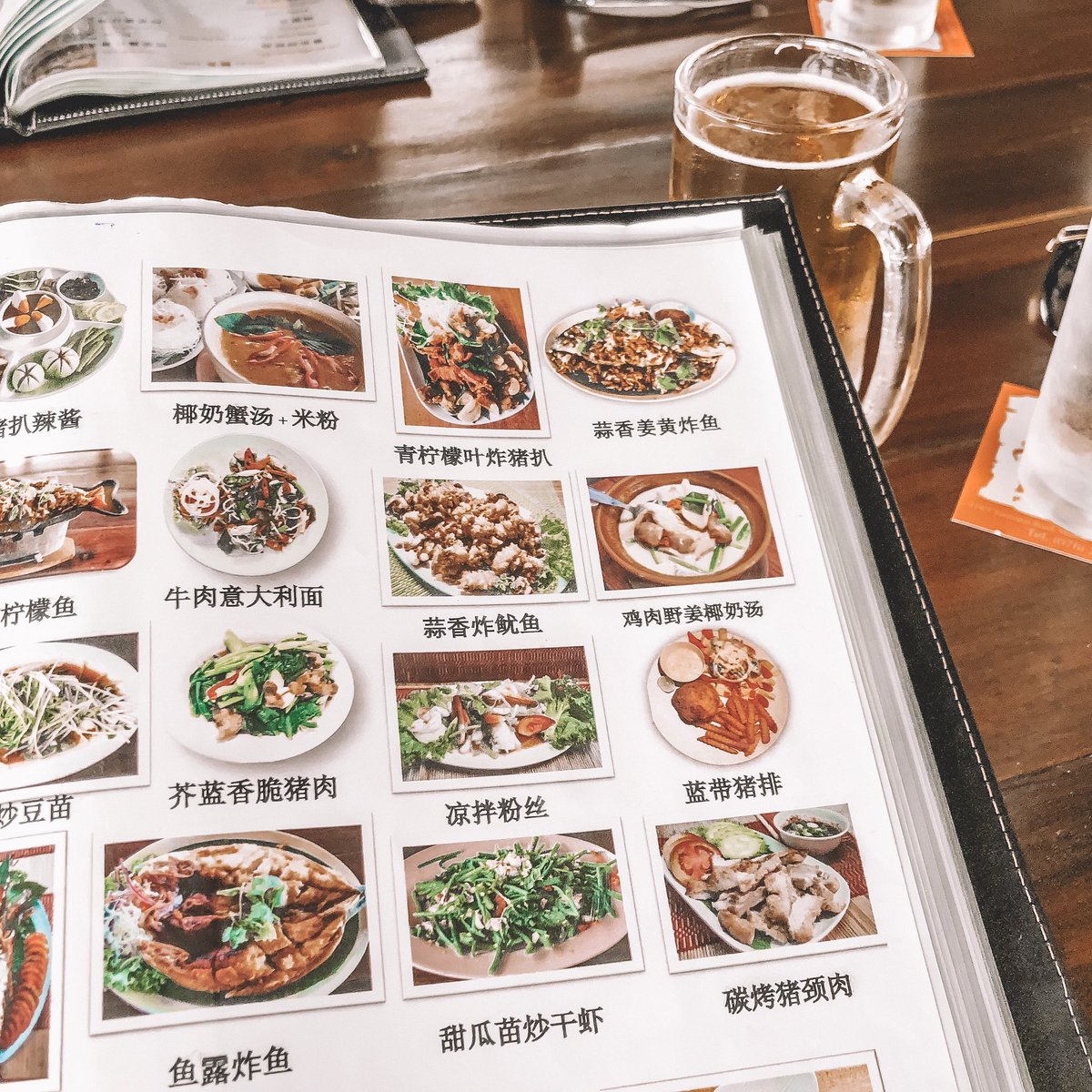 kaitlynvincie's tweet photo. When youโre really grateful for picture menus. ๐ #Thailand #needinterpreter https://t.co/DQW7nGmXR9