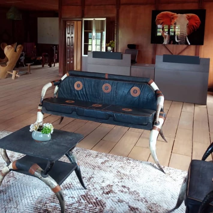 TOURISME AU CAMEROUN 
  La Sanaga Beach Lodge&amp;Forest Cameroon est un Eco-hôtel posé entre  ciel, terre et eau. À 1h30mn de Yaoundé au bord de la Sanaga.
 Source:  Sanaga Beach Lodge&amp;Forest Cameroon