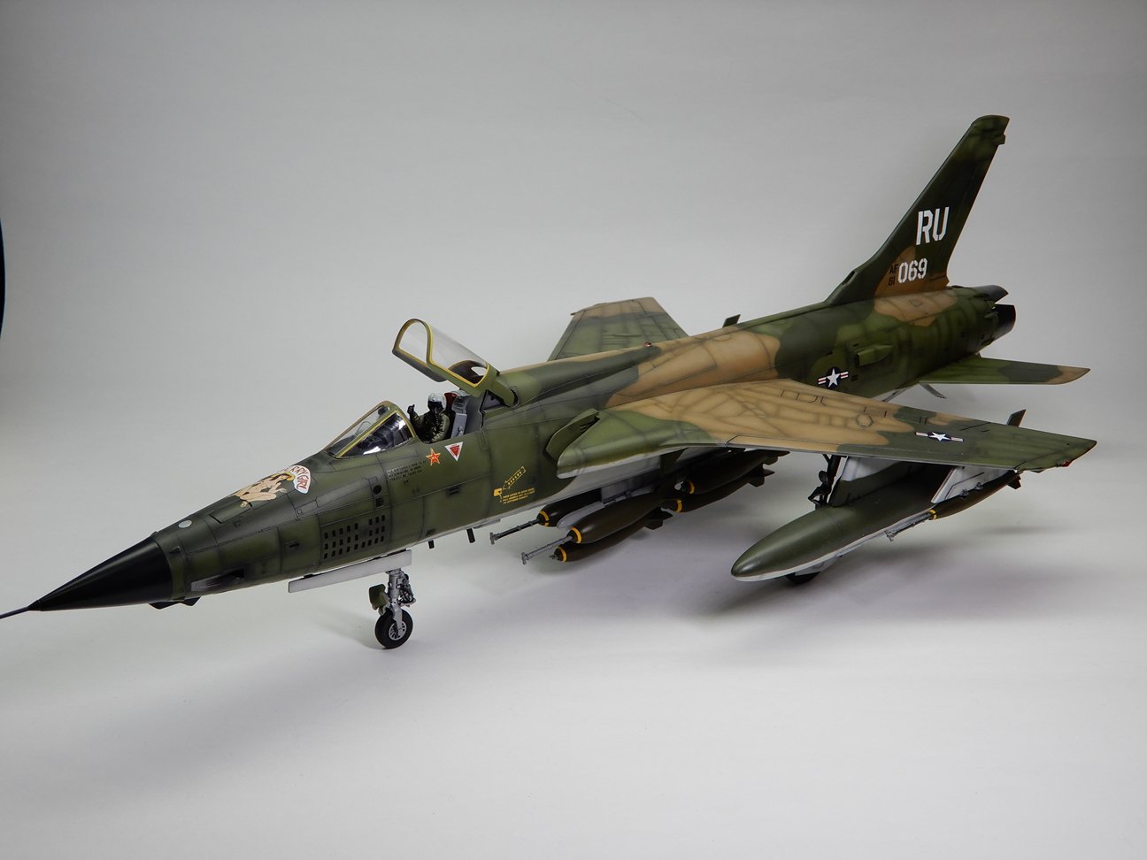 monogram プラモデル f-105 thunderchief - 通販 - www
