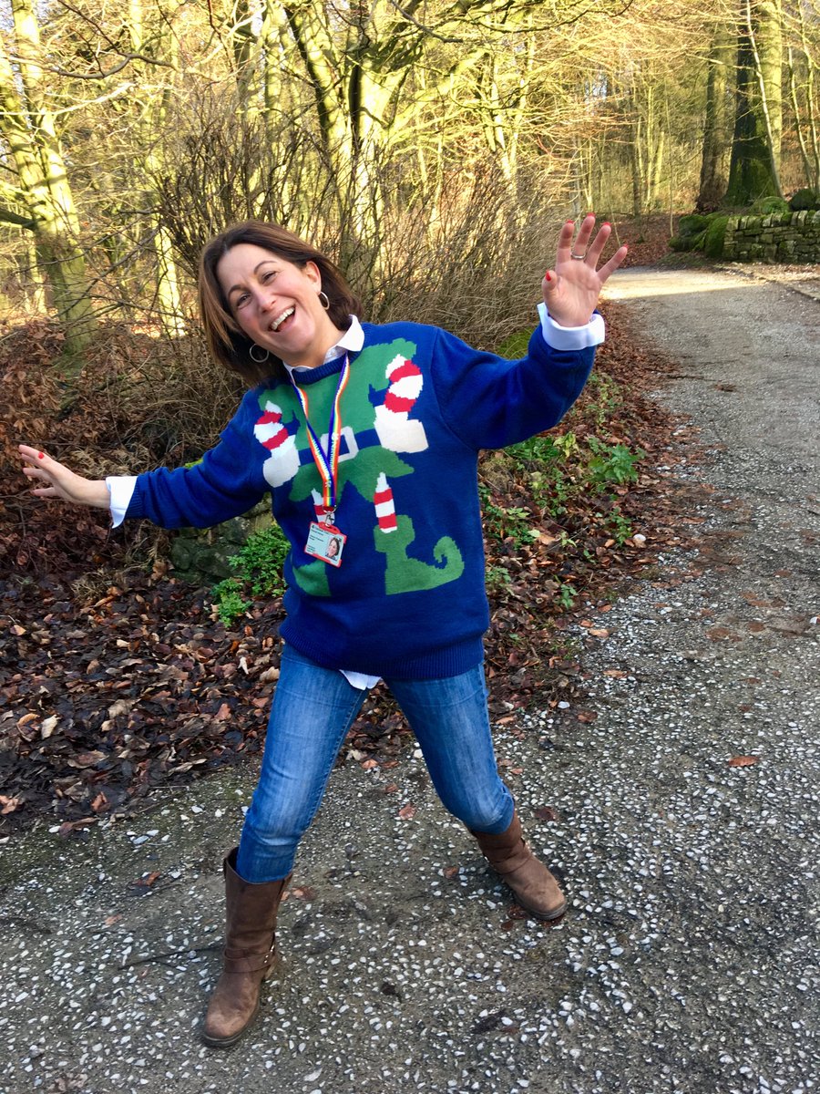 DeborahSWebster's tweet photo. My excitement at learning it is #ElfDay and that by complete chance I’ve  dressed appropriately. #serendipity #FridayFeeling https://t.co/M1qMBUMe6c