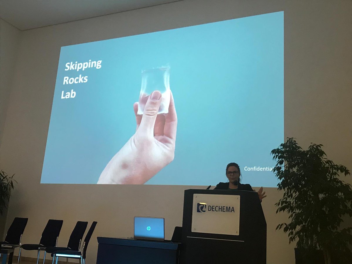 isc3centre's tweet photo. Starting up the #NewPlasticsEconomy at the Investor Forum #InvForum2018 in Frankfurt @DECHEMA today #SustainableChemistry #Entrepreneurs showcase the abundance of #sustainable #solutions waiting to become our new reality @Checkerspot_ @OohoWater SkippingRocksLab @photanol https://t.co/G3n8QbM4NJ