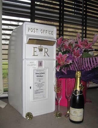 Our personalised white wedding postbox Hire perfect for your special day.
bigbashevents.co.uk