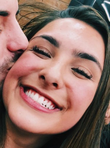 srrvivor's tweet photo. - sorrisinhohhh 😄 de quénm acabooh de dahh 💅 um chupichupi 💋 no pescosoh do namoh 💏❤️👏🏻 #bibidro https://t.co/CvD0u3q5mI