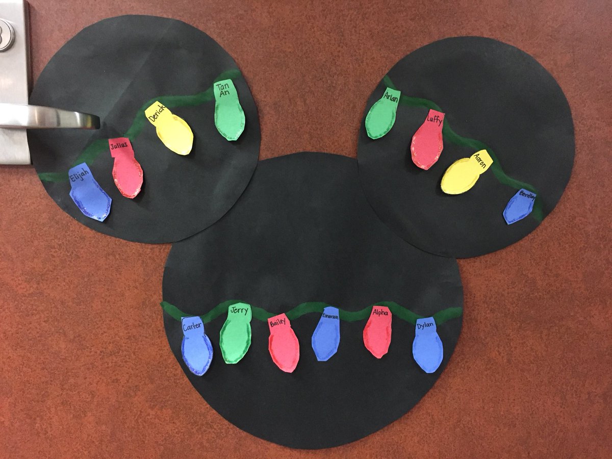 LuptonPK's tweet photo. Feeling festive in Mrs Lupton’s room! #404 #kinderlove #mickey #minnie @Disney @ChancellorComet https://t.co/yzidopT7aQ