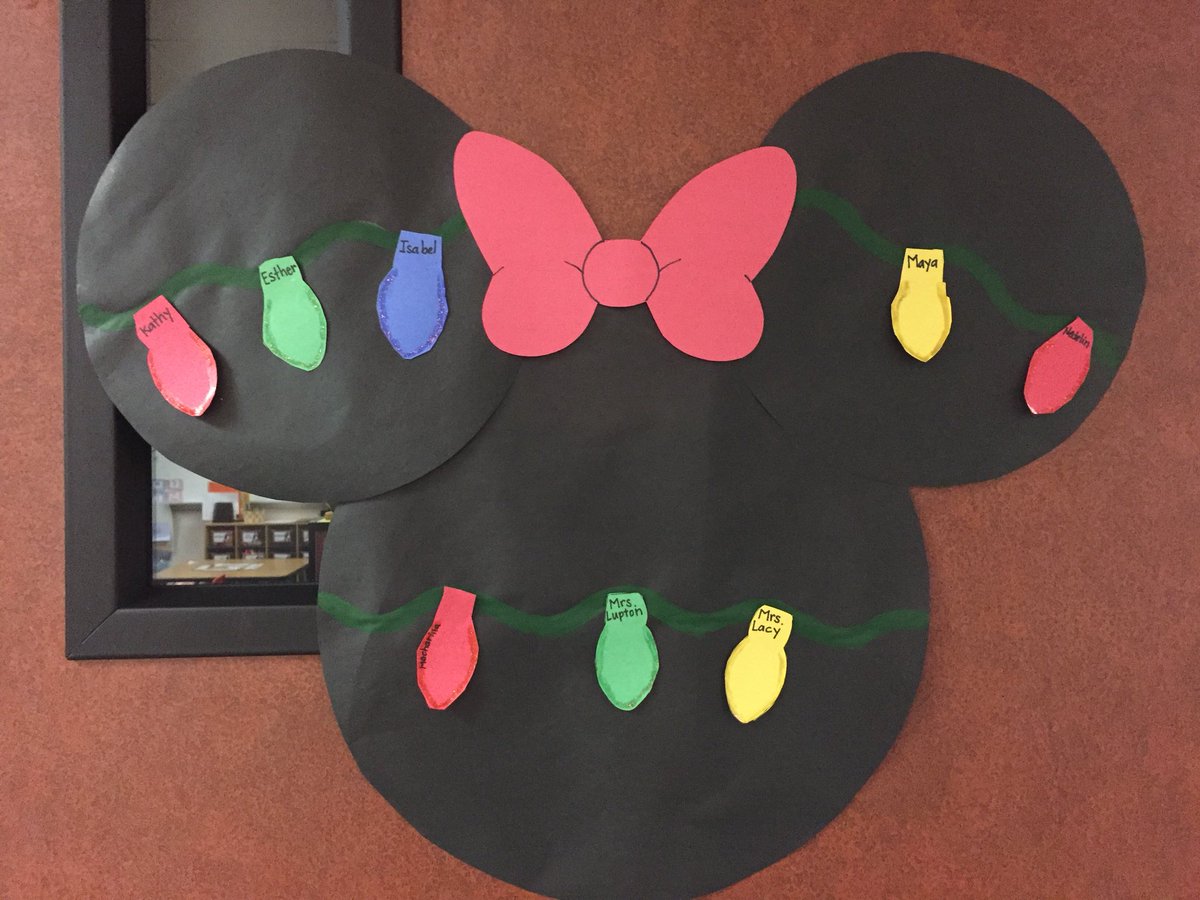 Feeling festive in Mrs Lupton’s room! #404 #kinderlove #mickey #minnie <a href="/Disney/">Disney</a> <a href="/ChancellorComet/">Chancellor Elementary</a>