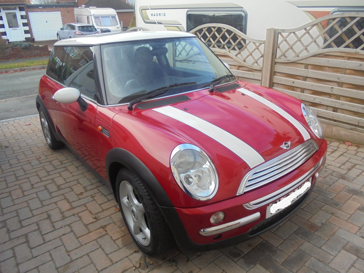 buttontech's tweet image. Beautiful car for sale, please share Tweet with Friends, BMW Mini Cooper,  1.6 petrol 2004, 76,600 miles, MOT'd NOV19, Air con, CD-player multichanger, Power steering, ABS, EPS, F.S.H with 2 keys. lady owner,   £2,250 o.n.o Contact me for further details.🙂👍
