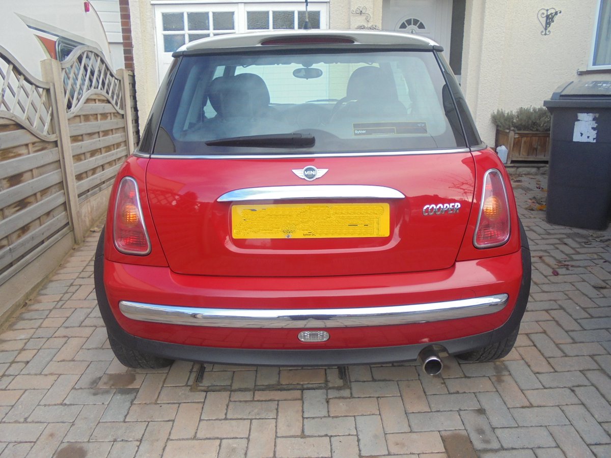 buttontech's tweet image. Beautiful car for sale, please share Tweet with Friends, BMW Mini Cooper,  1.6 petrol 2004, 76,600 miles, MOT'd NOV19, Air con, CD-player multichanger, Power steering, ABS, EPS, F.S.H with 2 keys. lady owner,   £2,250 o.n.o Contact me for further details.🙂👍