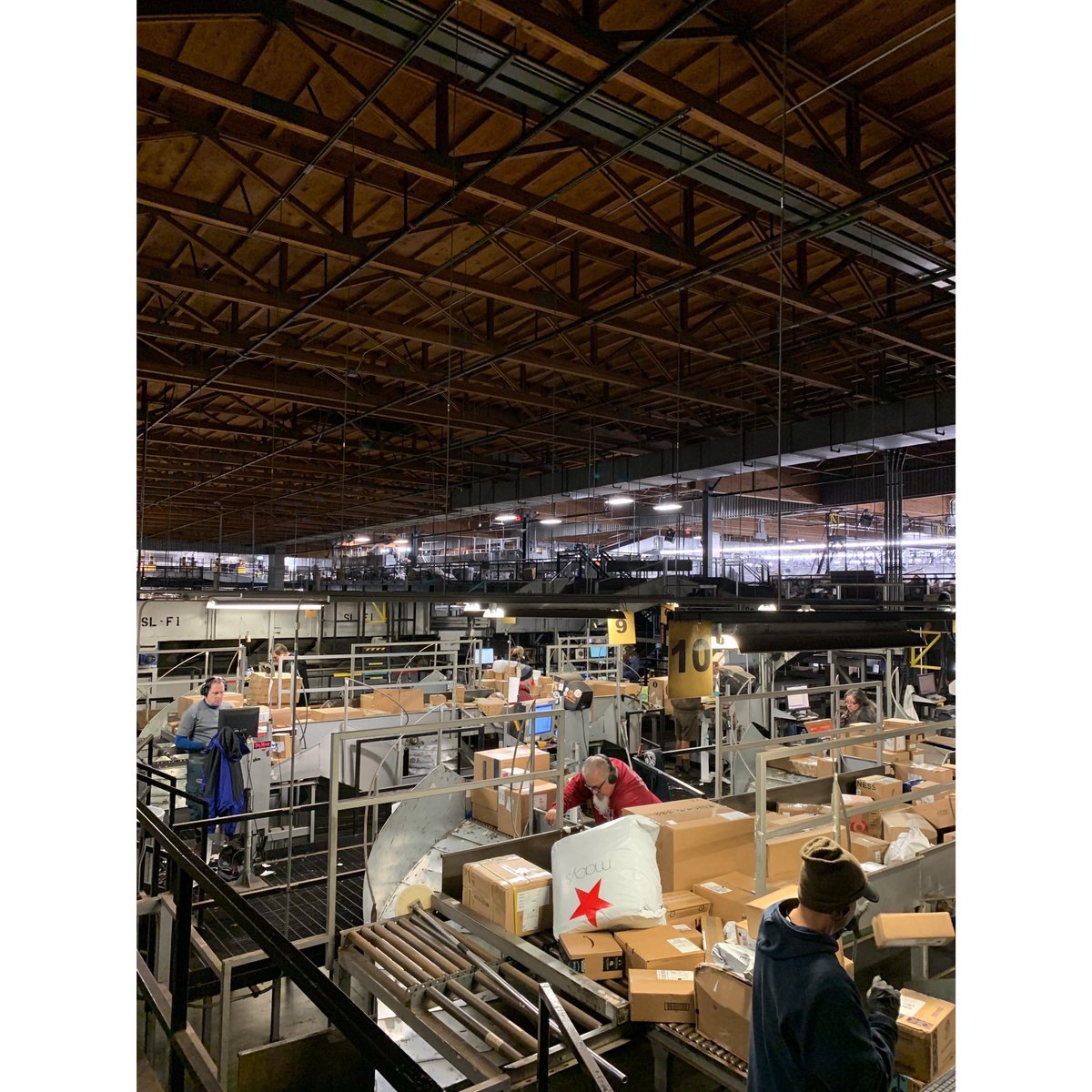 My DA crew had been working hard correcting all the packages coming up wrong making sure we serviced our customers right!!! Thank y’all!!! <a href="/UPS_Laguna/">UPS Laguna Preload</a>