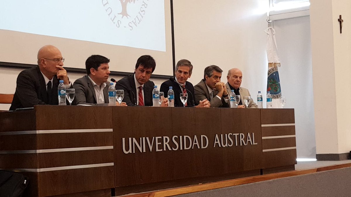 "Apostamos al diálogo para construir unas mejores políticas públicas para la educación superior" <a href="/pmdomenichini/">Pablo Domenichini</a>, Secretario de Políticas Universitarias de la Nación en el último encuentro del año del <a href="/CRUPArgentina/">CRUP</a>, que se lleva a cabo en <a href="/UnivAustral/">Universidad Austral</a>.