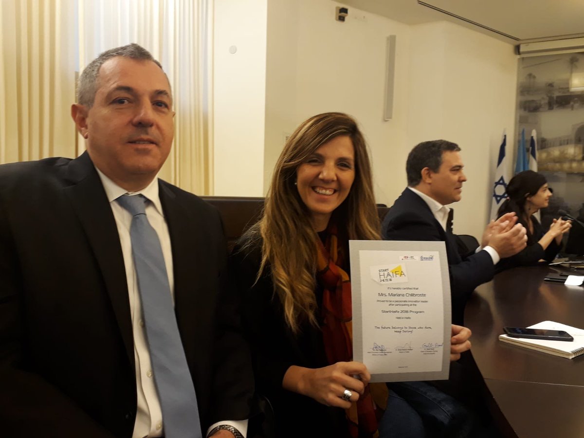 SellinUruguay's tweet photo. Llega a su fin #StartHaifa y nuestra Mariana comparte la emoción con el Embajador de #Uruguay y el premio #Nobel de química Dan Shechtman!
¡La Misión Comercial de #Sellin continúa, con una agenda llena de oportunidades! 🙌 https://t.co/y5UXIe8osU