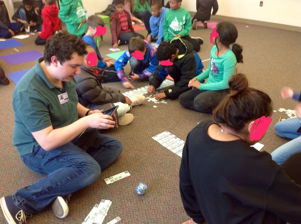 RSmithTeachTech's tweet image. Students in Ms. Robinson's 5th grade participated in a CodeSnaps activity led by guests from @SASeducator!