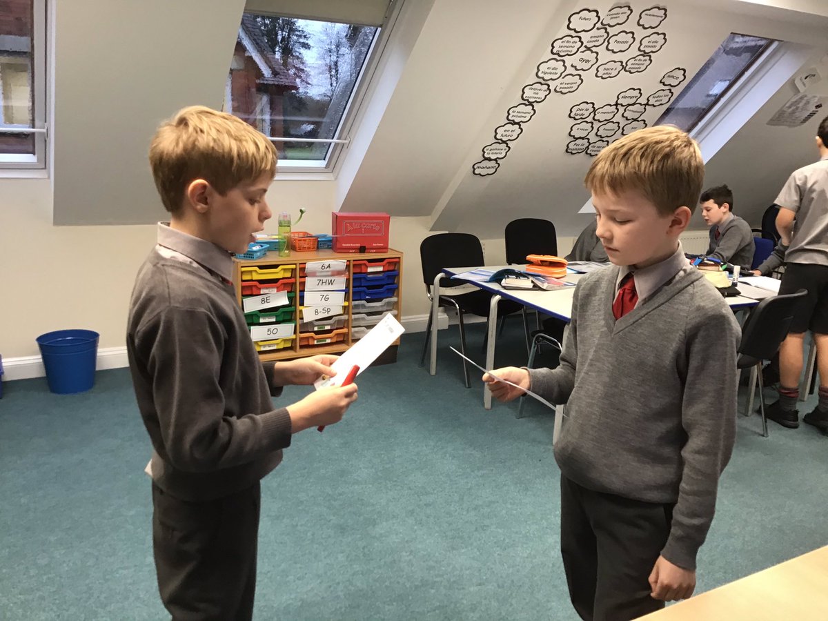 MoulsfordFrench's tweet photo. On fait un sondage! What do 6A like eating and drinking?! #yr6 #makingushungry! https://t.co/gXzzx4Vfy6