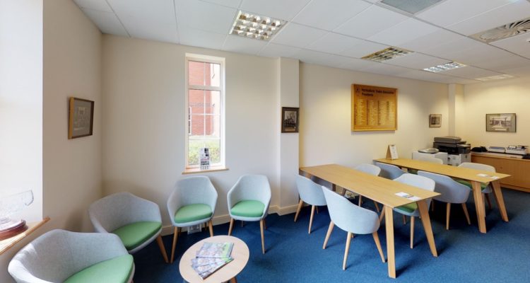 B4BusinessNews's tweet photo. Tired of sitting down all day? Break out into @HortHouse networking lounge or stretch your legs in our flower garden. Book your #conference or #meeting today: https://t.co/Img0RL7XPD https://t.co/bqFBPK0dLd