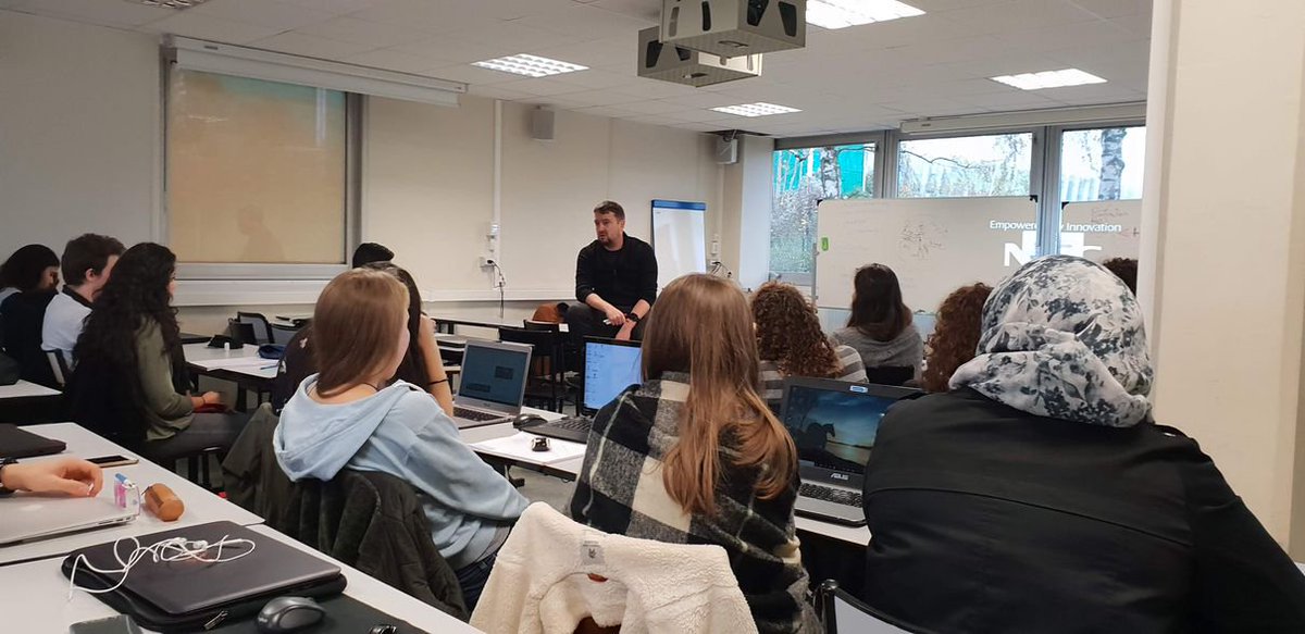 InfoEtGestion's tweet image. Merci à David Robert, futurologue, sémiologue et président de la @FFJdR #FFJDR pour son intervention passionnante dans un cours de la Licence @InfoEtGestion de @IAE_G_Eiffel @UPECactus. @EsipeCreteil @AsmodeeResearch #GameInLab @fablab_paris13 @philippelid @Gamixlab