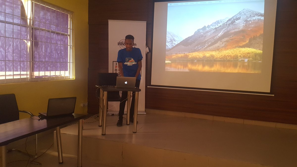 sam_plusplus's tweet image. Just gave a talk on flutter... So happy #flutter #flutterstudyjams #GDGBenin #android #appdev