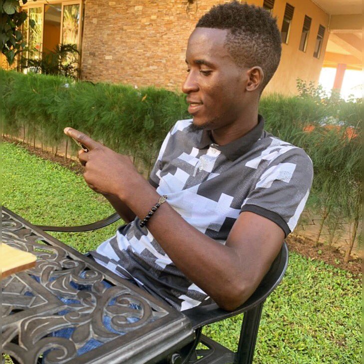 KingWaiswaMoses's tweet image. Dont #Complicate lyf #LiveIt