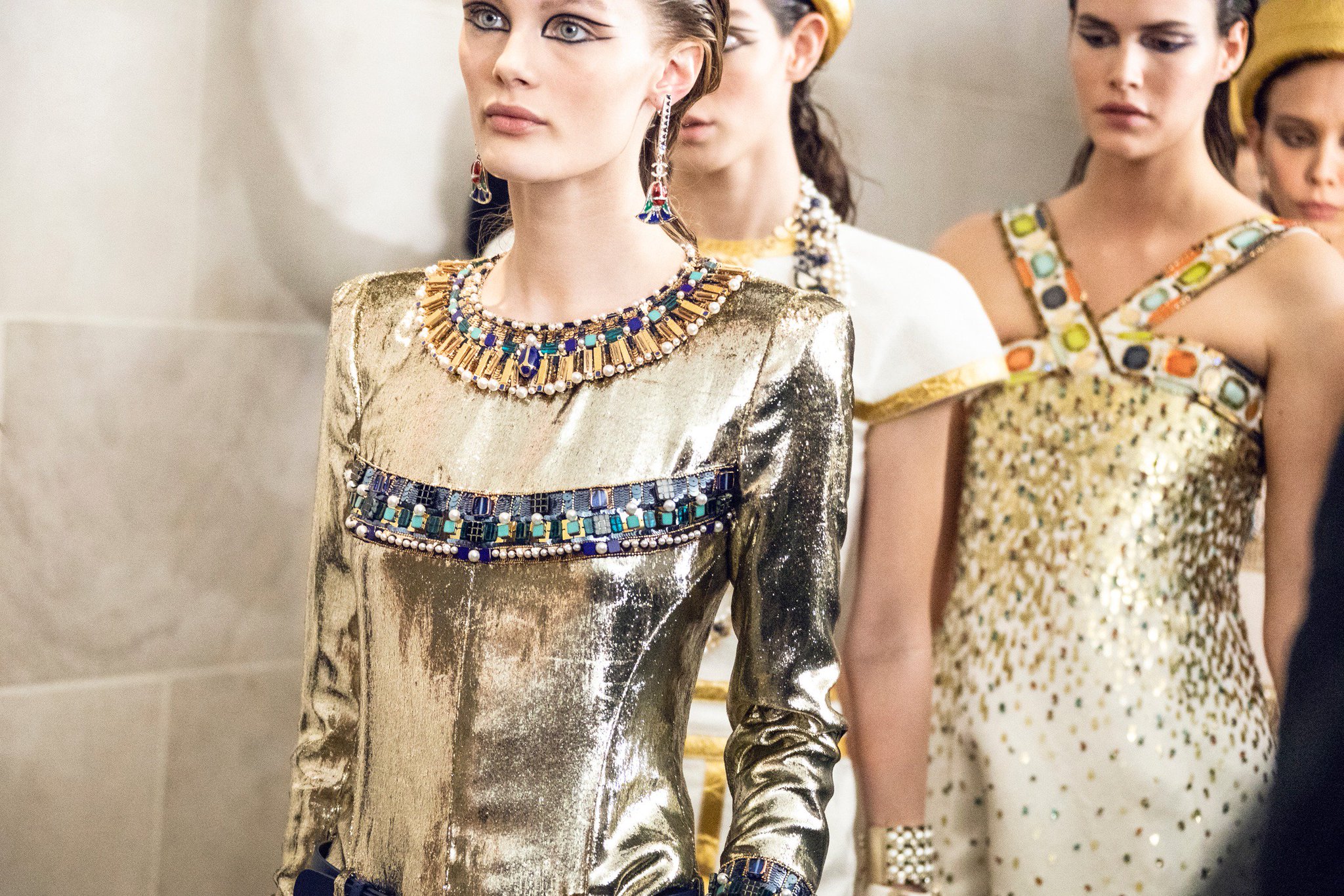 Chanel Métiers D'Art 2018/19 Taps Into Egyptian Gold With Icons Of  Accessories Old & New