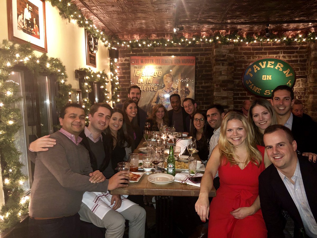 Renee Ware (@ReneeWare2) on Twitter photo 07/12/2018 15:34:50 #LoveWhoYouWorkWith @TwitterNYC Holiday Party🥂 #LoveWhoYouWorkWith @TwitterNYC Holiday Party🥂