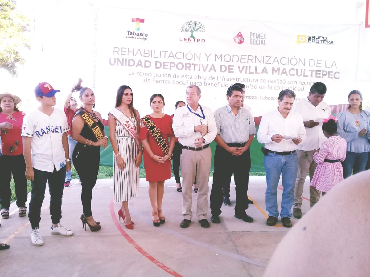 El día de ayer en la inauguración de la Unidad Deportiva de la Villa Macultepec el con Lic. Evaristo Hernández Cruz. #CentroAtiende