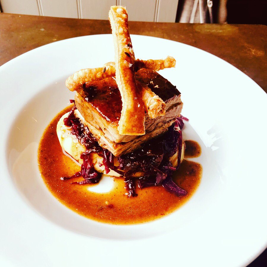 TimbrellsYard's tweet photo. Feeling in need of a winter warmer?
Spiced belly of Gloucester Old Spot, mashed potato and braised red cabbage with a fennel and sea salt crackling will hit the spot! 😍
https://t.co/GbZD7AS2pV
#porkbelly
#tylove #bradfordonavon #wiltshire
#restaurant #bar #boutiquehotel #hotel https://t.co/T5JtrGnF3d