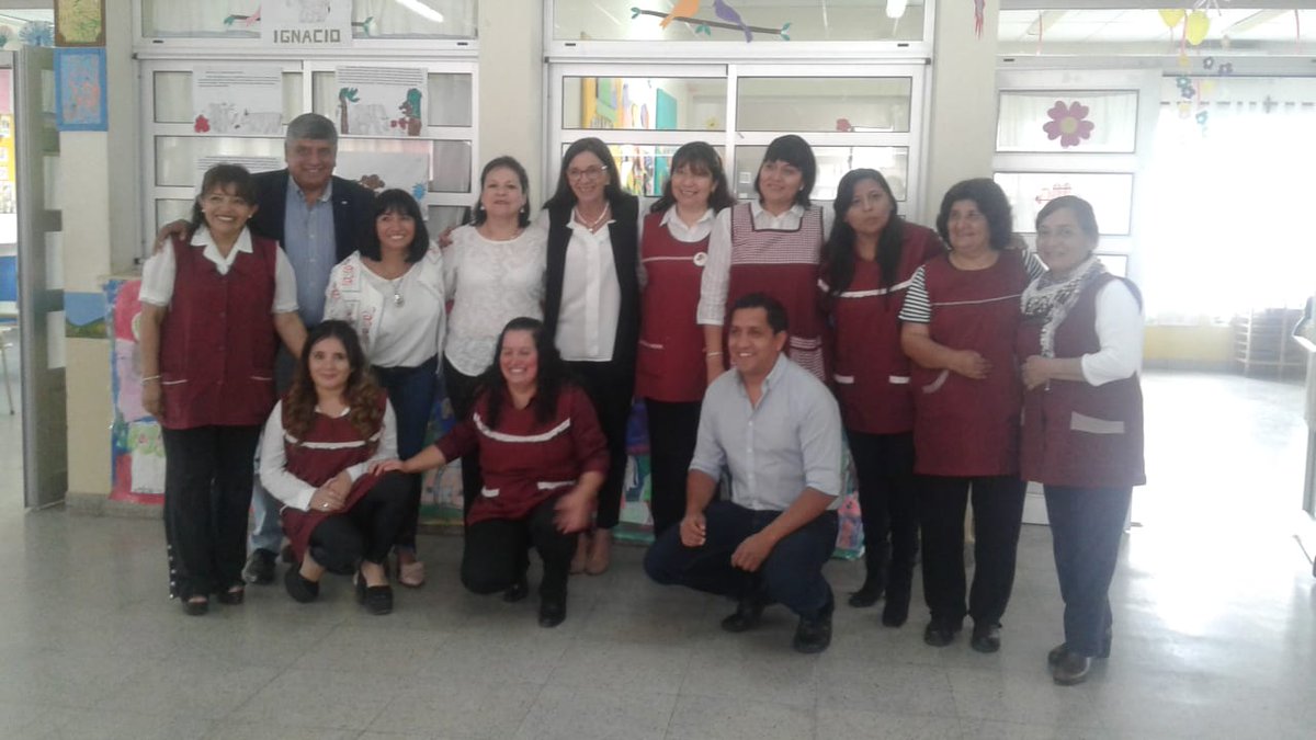 Ahora | El Acto de cierre de Nivel  Inicial.
En la escuela N° 4048 Provincia de Salta, la Ministra <a href="/aniberruezo/">analia berruezo</a>  junto al enorme EQUIPO de  profesores  Carolina, Patricia, Gabriela, Norma, Susana, Marcela  , Irma y Silvia. Mucho  compromiso por la EDUCACIÓN.  <a href="/UrtubeyJM/">Juan Manuel Urtubey</a>