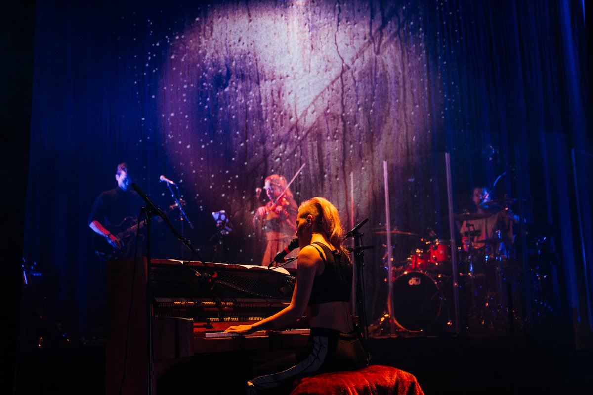 Morgen staat <a href="/LAKSHMImusicNL/">LAKSHMI</a> met haar voorstelling #Adem in Theater aan het Vrijthof in Maastricht en er zijn nog maar 16 kaartjes beschikbaar!

Info: lakshmimusic.com