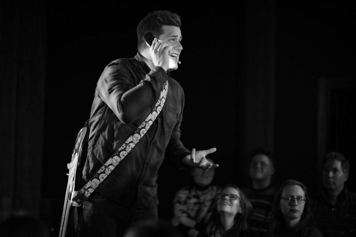 11thHourMusical's tweet image. “We watched the world fall into black and now we’re gonna take it back. There is no time or place that we won’t reach, we’ve got each other’s back. Life moves on from our basement windows, never gone...just a decrescendo.” 🎶🤘❤️  
#RockApocalypse #SaveYourBrain
📷@ZackMorrison18