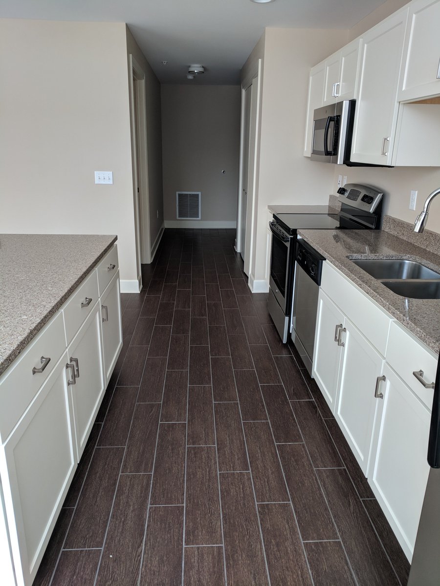 ArcadeUnion's tweet image. We have a great one bedroom opening for a January move in!!!
Total of 793 square feet with great views.  Call 563.324.9898 for more info!