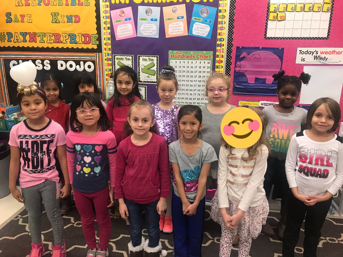 misspetrilla's tweet image. May your Friday Sparkle like the students and staff at @PaynterRocks !  #12DaysofChristmasspirit #tistheseasontosparkle