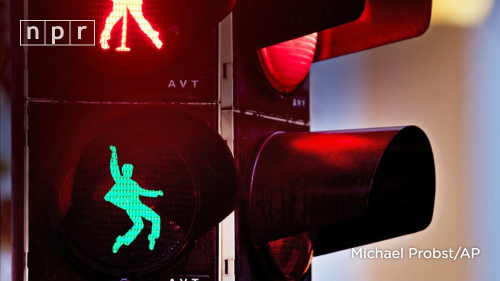 NPR Music (@nprmusic) on Twitter photo 07/12/2018 14:43:23 Elvis Presley is helping pedestrians cross the street in the town of Friedberg, Germany. n.pr/2zLTtl4 Elvis Presley is helping pedestrians cross the street in the town of Friedberg, Germany. n.pr/2zLTtl4