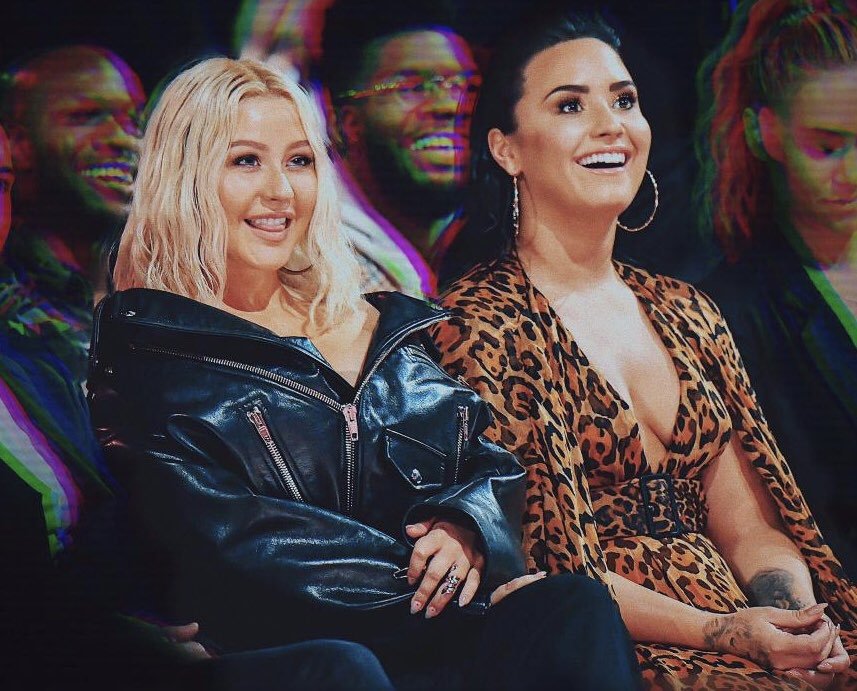 LovatoFan05's tweet image. #GRAMMYs #FallInLine 😭😭😭😭😭😭😭
The best newsss yaaaas @ddlovato @xtina