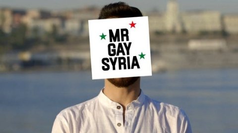 Human rights are for all 📢 We’re working with LGBT+ advocates from all over the world to advance equality so people don't ever feel rejected from their own families & communities https://www.stonewall.org.uk/our-work/blog/acceptance-without-exception-human-rights-are-all … #StandUp4HumanRights #LGBTI #comeoutforLGBT