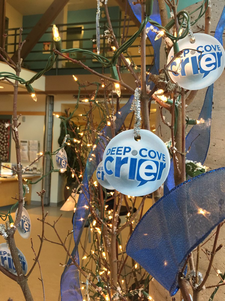 We are looking mighty festive @MyParkgate for their Winter Lights celebration. #DeepCove #NorthVan