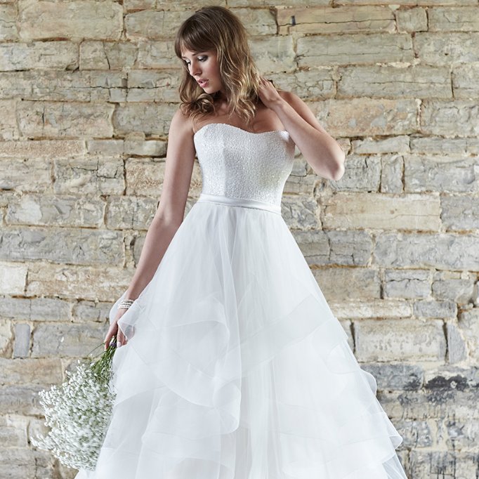 hsbridal's tweet image. The ultimate princess gown! ✨

#fitforaprincess #sosassi #sassiholdford #weddingdress