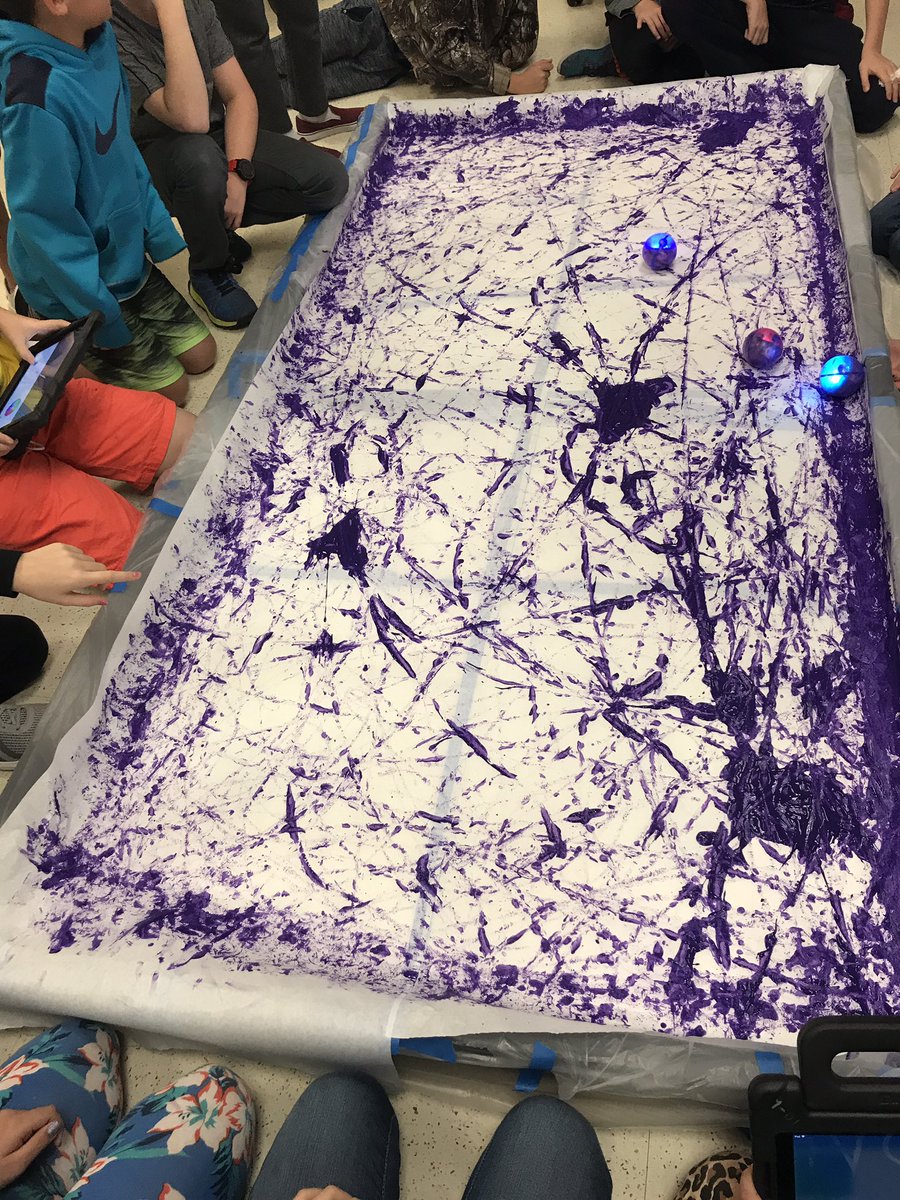 ElemOaks's tweet image. #hourofcode18 in art today with @SpheroEdu painting with code @RRISDTech @RoundRockISD @ART_Kristi_Lee @1hightechteach