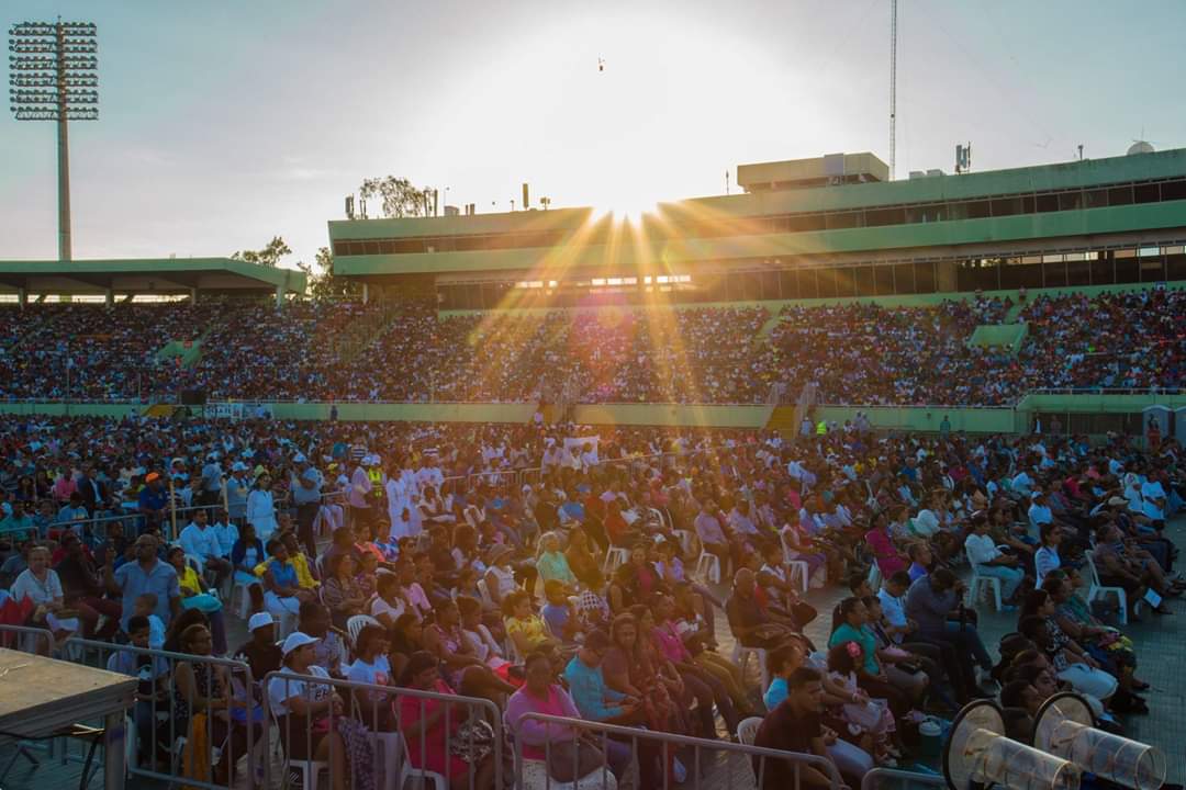 LaBatalladeFe's tweet photo. Desde ya nos preparamos y esperamos con gran expectativa este gran día. #LaBatallaDeLaFe2019 https://t.co/u0e969Rp11