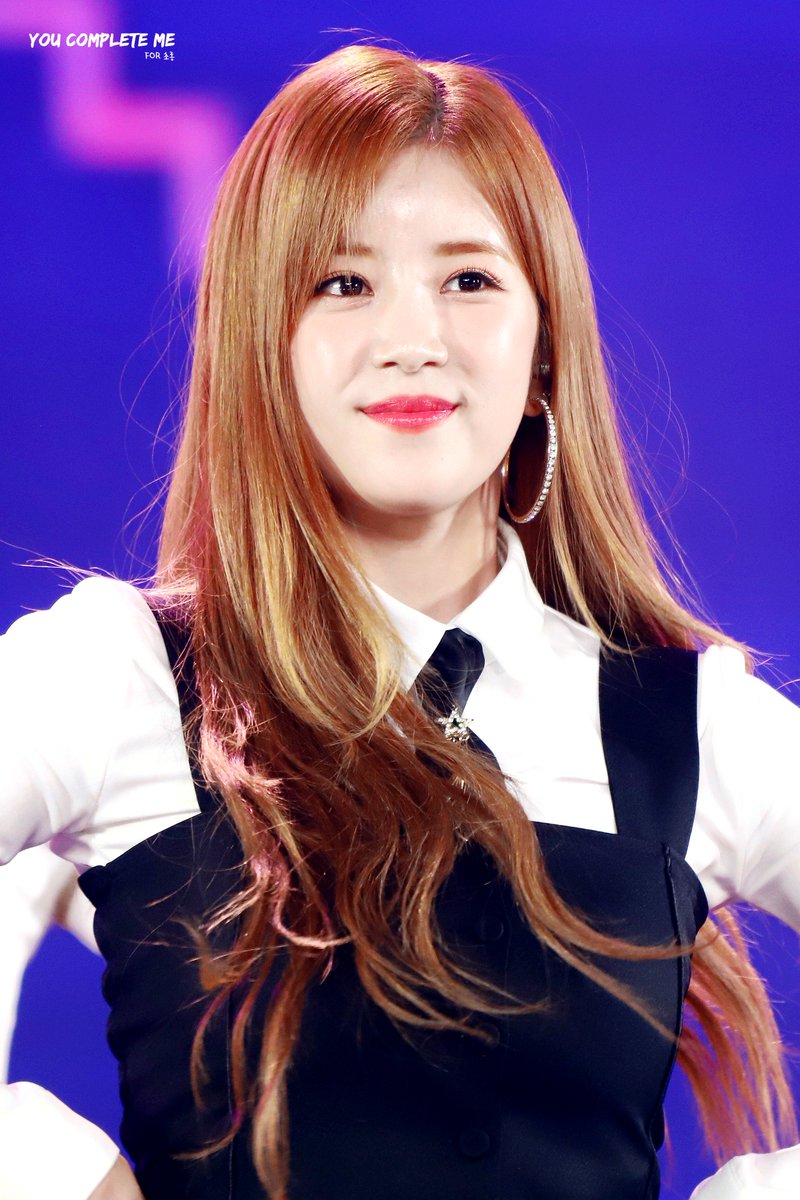 YouCompleteMeCR's tweet photo. 181130 VLIVE HEARTBEAT 공연 
✨✨✨
#에이핑크 #초롱 #박초롱 #apink #chorong @Apinkpcr https://t.co/tcVmxeryZ3