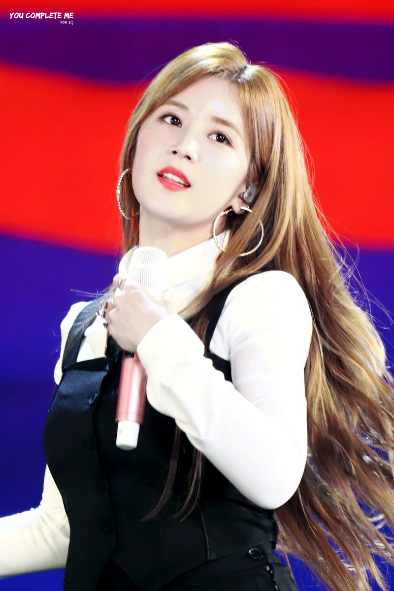 YouCompleteMeCR's tweet photo. 181130 VLIVE HEARTBEAT 공연 
✨✨✨
#에이핑크 #초롱 #박초롱 #apink #chorong @Apinkpcr https://t.co/tcVmxeryZ3